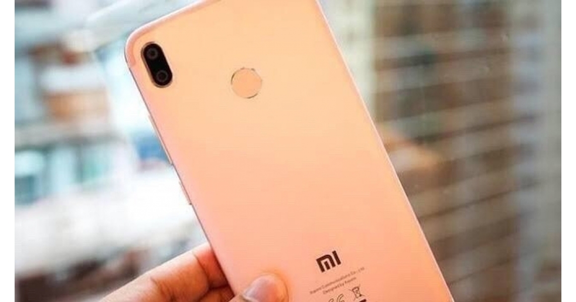 Фаблет Xiaomi Mi 6X замечен на «живых» фотографиях